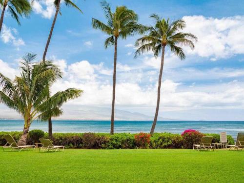 Stunning Maui Direct Ocean front on the beach, Walk to beach from Condo, Watch Turtles, Whales, AC in all rooms ocean view Pool and Spa thumb 4