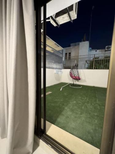Stylish Luxe Apartment F/R 0001 - image 7