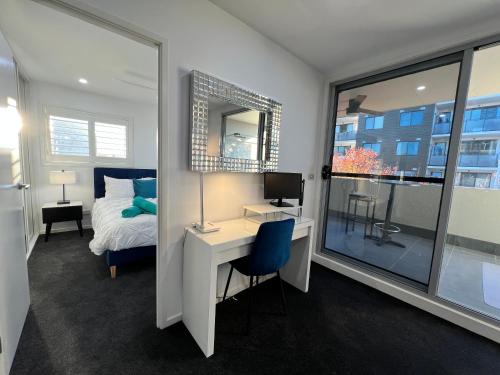 2BR Apt Gungahlin Square Luxe Central Wifi Wine SecurePark