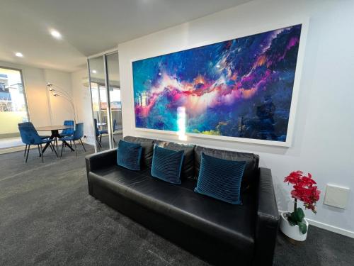 2BR Apt Gungahlin Square Luxe Central Wifi Wine SecurePark