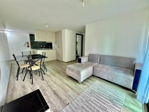 Quito Auténtica, Ecológica y Pintoresca (Quito Autentica, Ecologica y Pintoresca) in เบลิซาริโอ เกเบโด