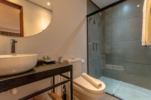 Suite with Balcony image 7