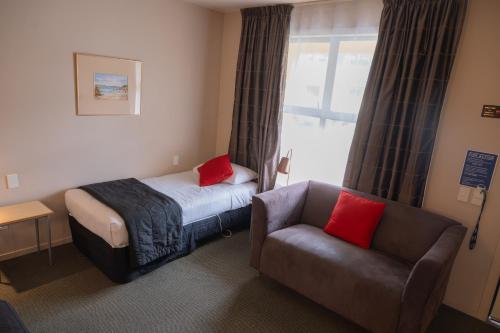 Victoria Court Motor Lodge - Spa & Free Parking - image 5