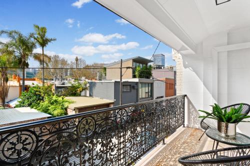 Central 2-Bed Terrace House by the Harbour - image 11