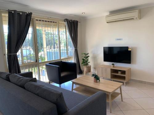All in 3 Bedrooms,Fairfield West