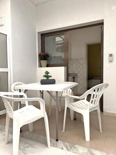 Guest House Julia Room Type - Studio with Balcony