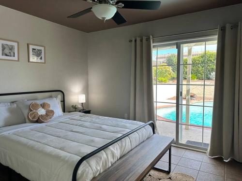 San Diego Santee Accessible 4 Bed w/ Pool