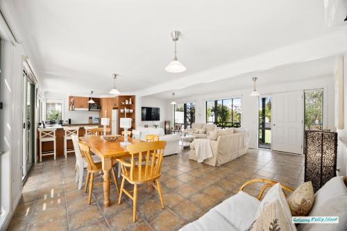 Villa de Mer at Phillip Island in ซิลเวอร์ลีฟส์