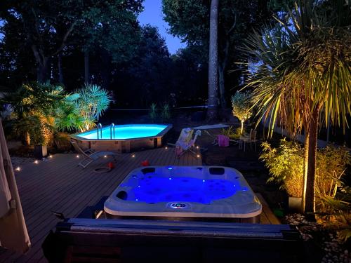 Villa avec piscine et Jacuzzi à 400m de la mer - Location, gîte - Saint-Brevin-les-Pins