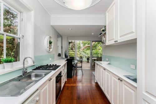 HOLDS - Beautiful Unit in Neutral Bay - Holdsworth St, Sydney (fotografie 3)