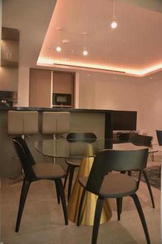 Luxury 2 Bedroom Apartment in Old Street, London, London (photo 10)