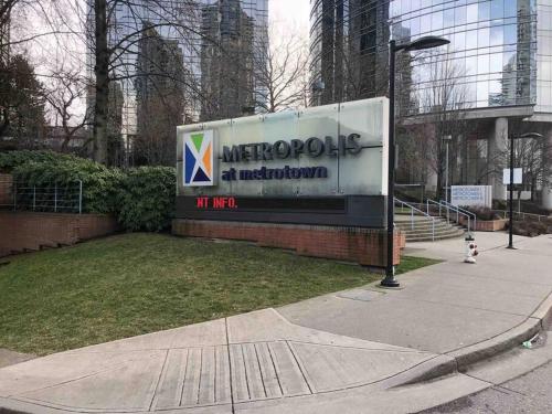 Two Bedroom Suite Burnaby Metrotown in Burnaby (BC)
