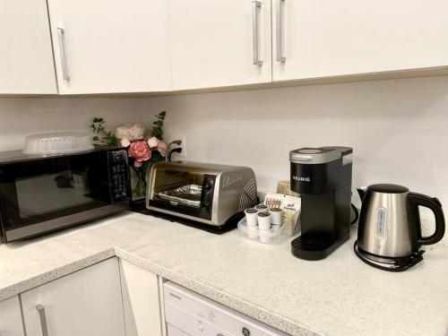 Two Bedroom Suite Burnaby Metrotown in Burnaby, Canada