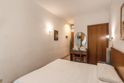 Hotel Pomezia - image 2