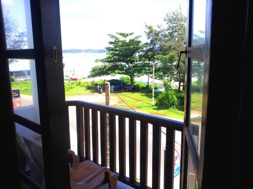 Family Room with Sea View image 1