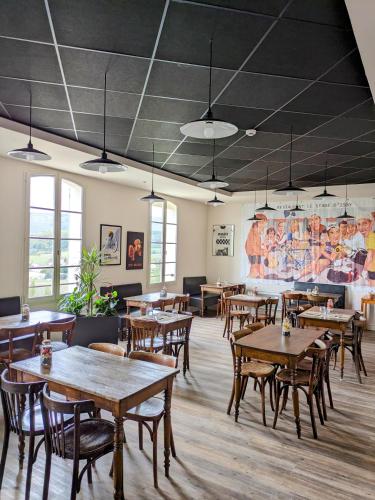 Restorāns, Le Nesk Ventoux - Hotel in Sault (Provence-Alpes-Cote d'Azur)
