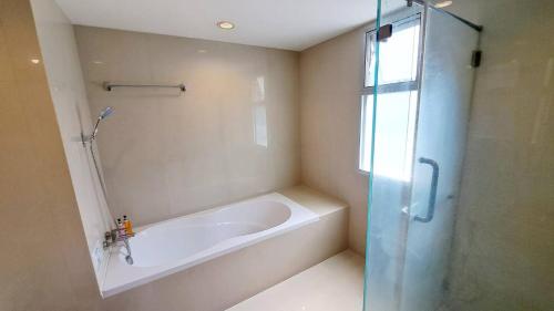 5C-2bedrooms25bathsdowntown Bangkok Near Btsmrt
