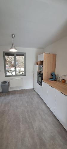virtuve, Maison Pyrénées - Poubeau (Maison Pyrenees - Poubeau) in Cathervielle