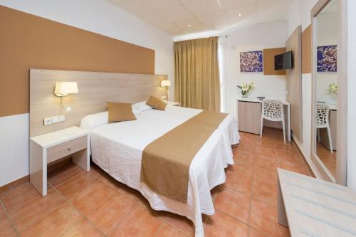 Hostal Adelino - image 5