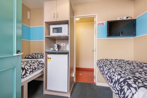 Astray Motel Room Type - Small Twin Room