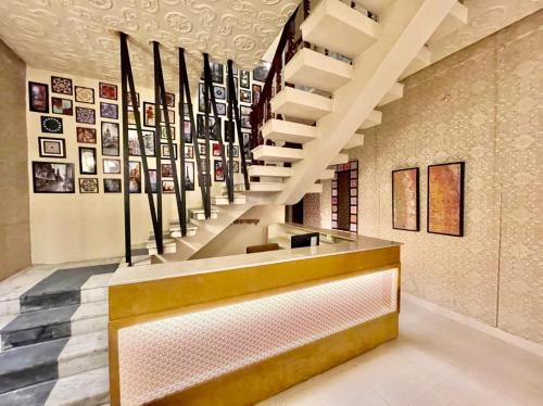 Shelton House Mardan in Gujrat