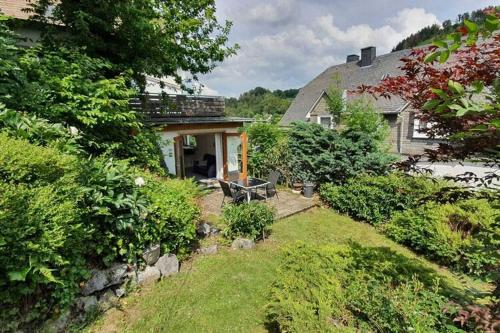 Modern apartment near Willingen with private terrace and use of garden