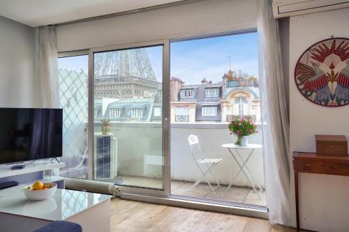 Magnifique appartement 80 m2 face Tour Eiffel