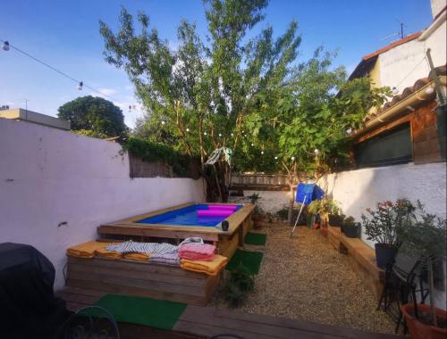 Maison de vacances au Chartreux - bassin et extérieur - Location saisonnière - Marseille