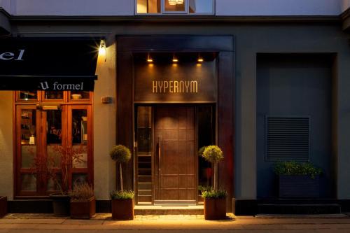Hypernym Hotel & Suites - image 14