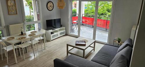 Appartement 2 chambres avec terrasse et garage - Location saisonnière - Saint-André-lez-Lille