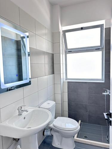 Triple Room with Sea View image 10