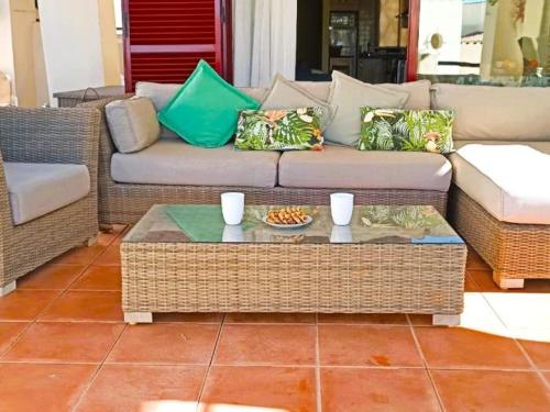 Suitur vista Bahía apartment with jucuzzi barbacue (Suitur vista Bahia apartment with jucuzzi barbacue) in บาเอีย เด กาซาเรส