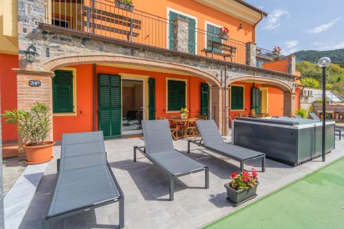  044b - Villetta Moderna 01-24D con VASCA IDROMASSAGGIO in giardino, solo 15 minuti dal Mare e Spiaggia - Posto Auto GRATUITO in San Lazzaro