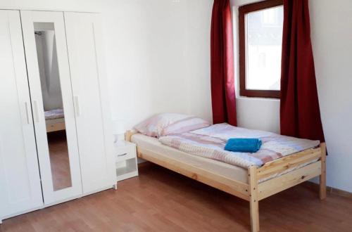 home2stay Worker House Feldstetten Kitchen,Wifi,Smart TV Parking *** in 萊興根