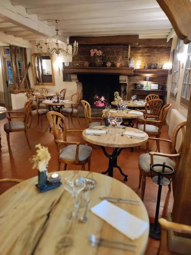 Étterem, Le Relais Des Dalles - Hotel & Restaurant in Sassetot-le-Mauconduit