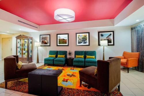 La Quinta by Wyndham Elkview - Charleston NE in Elkview, USA