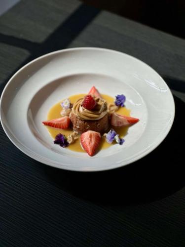 553059425 Radisson Blu Plaza Hotel Sydney