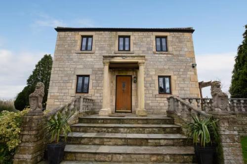 Guest Homes - Longscroft Manor