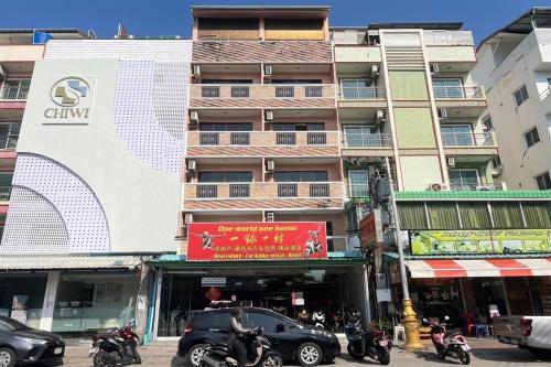 One World One Home Patong 1 - 숙소 외관
