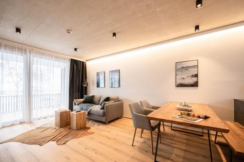 Two-Bedroom Apartment with Mountain View