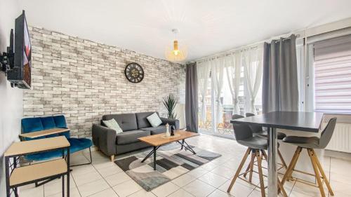 HOMEY STONE - Private balcony, Wifi & Netflix - Location saisonnière - Annemasse