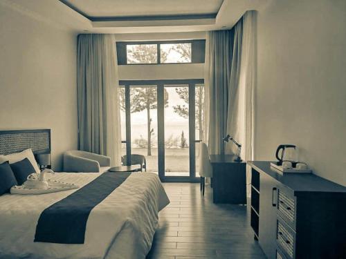 Eben Lake Kivu Cottages and Villas in Cyangugu