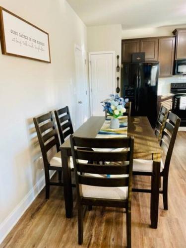 Cozy 4BR in Suburbs of Metro Atlanta in McDonough, USA