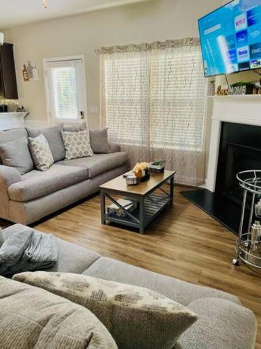 Cozy 4BR in Suburbs of Metro Atlanta in McDonough, USA
