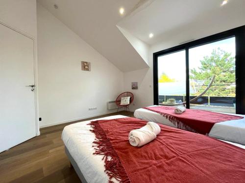Villa L'Alameda Spa Billard Paris Centre 35min - Tap to explore photos