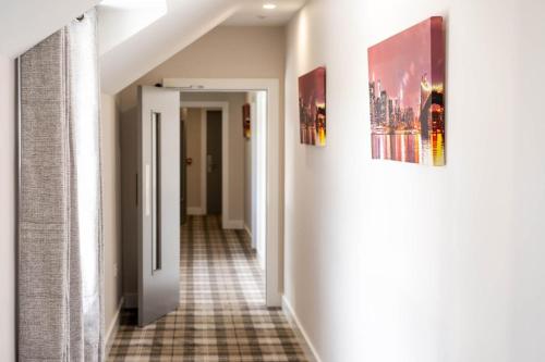 Bridge Inn Studio Apartments in Dunglow