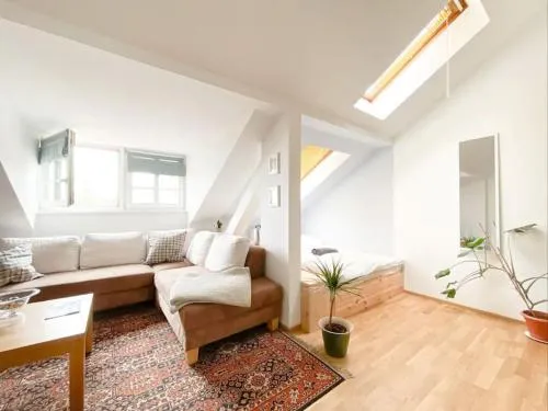 Schöne Ferienwohnung mit Blick über Stadtwald in Leipzig, Deutschland