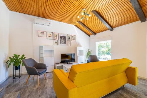 บริการและสิ่งอำนวยความสะดวก, Holiday house DENIS with pool in ปิเนซิซี