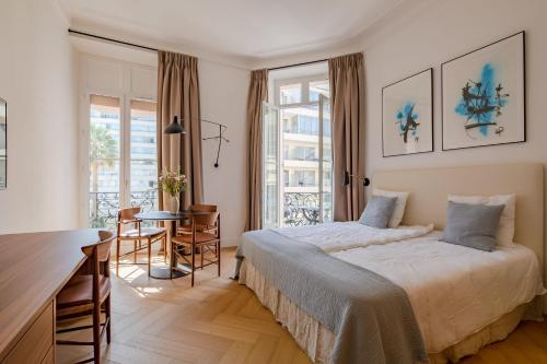 La Guitare 23 - Large modern studio with balcony in center of Cannes just behind Grand Hotel - image 6