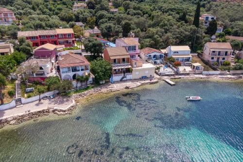 Nikos Seaside Apartment